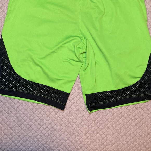 Boy’s Nike Lime Green Athletic Shorts, Size Medium - Picture 5 of 6
